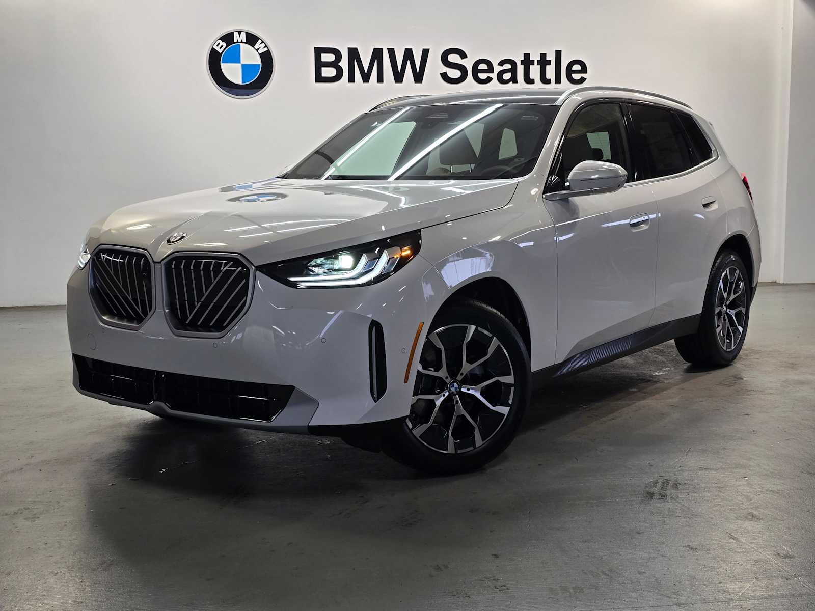 Thumbnail: 2026 BMW X3 - 1