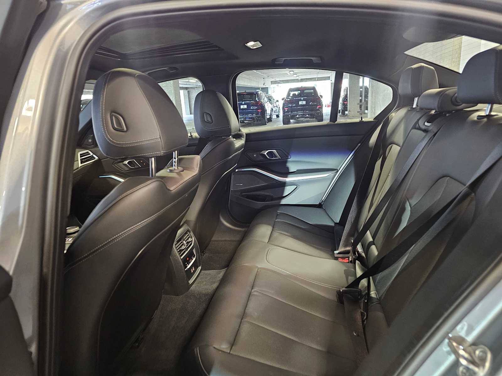 Thumbnail: 2025 BMW 3 Series - 36