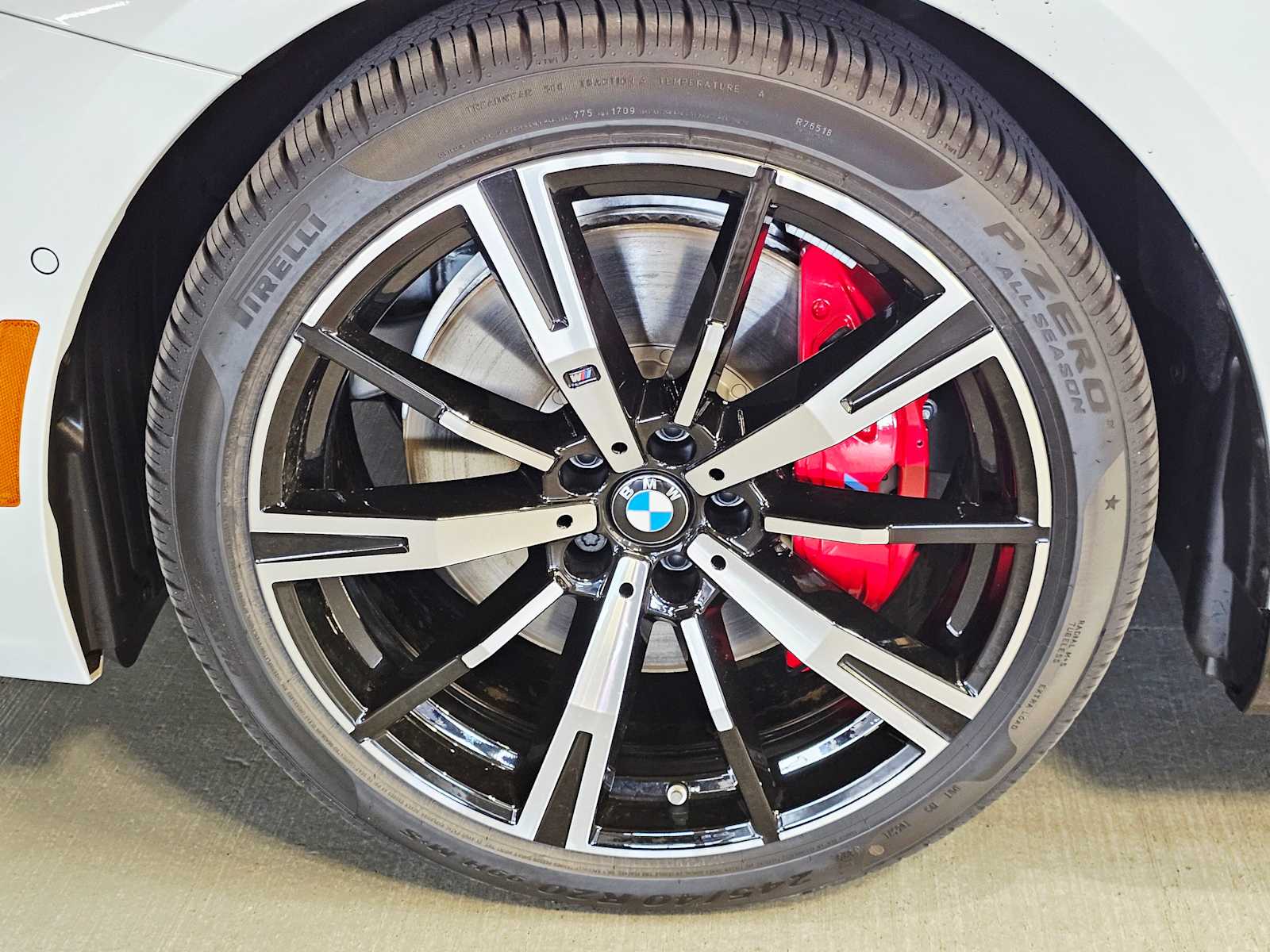 Thumbnail: 2026 BMW 5 Series - 8