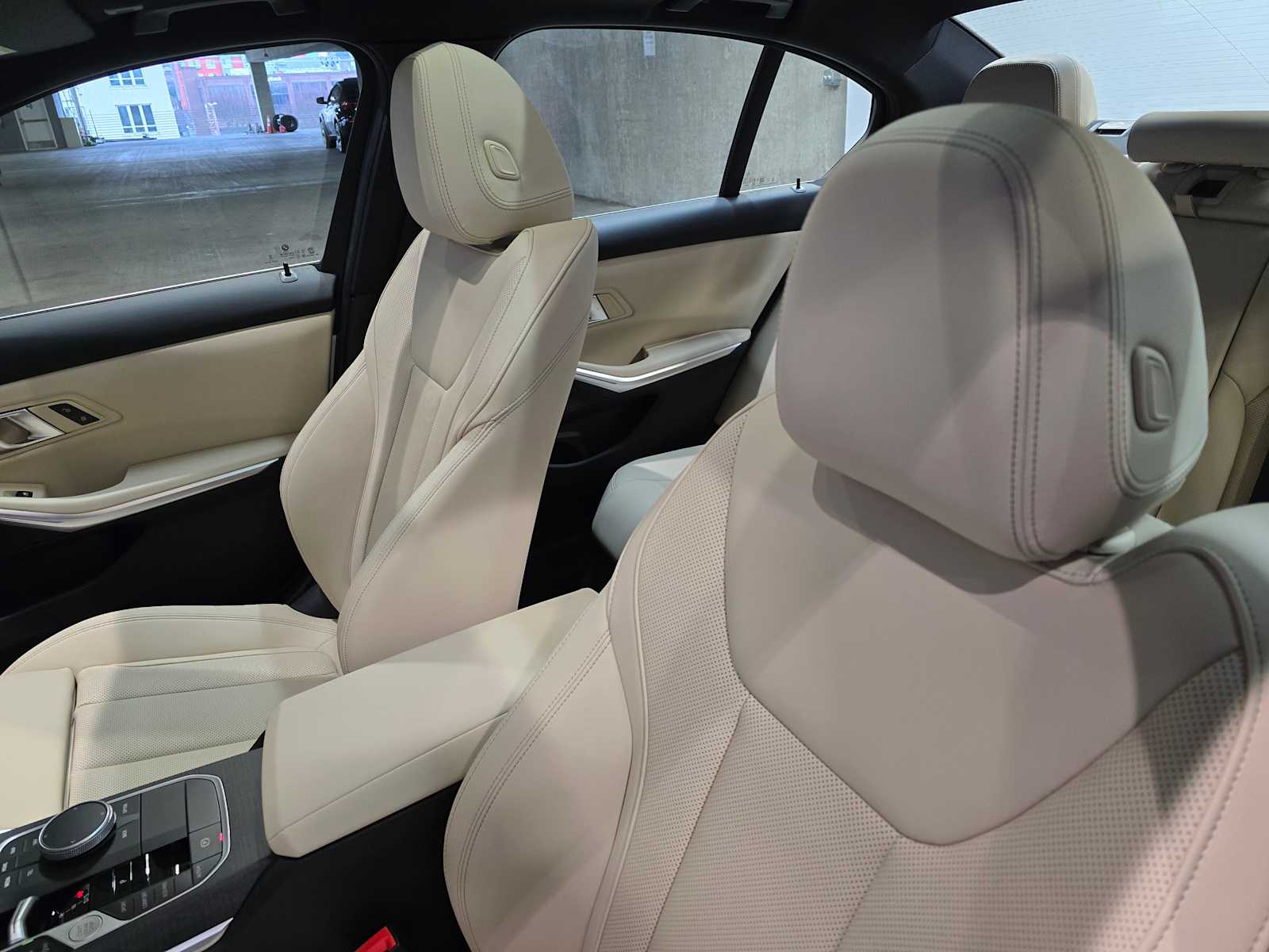 Thumbnail: 2026 BMW 3 Series - 26