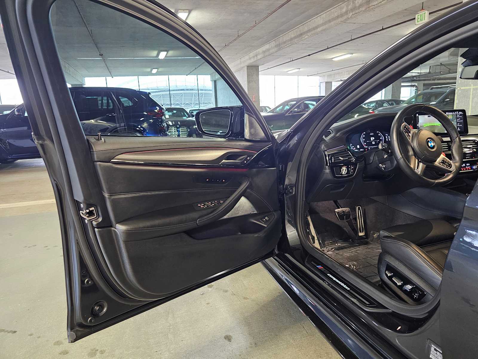 Thumbnail: 2021 BMW M5 - 30