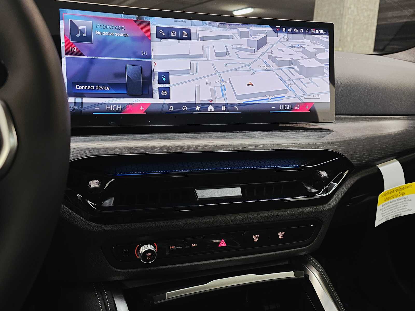 Thumbnail: 2025 BMW i4 - 16