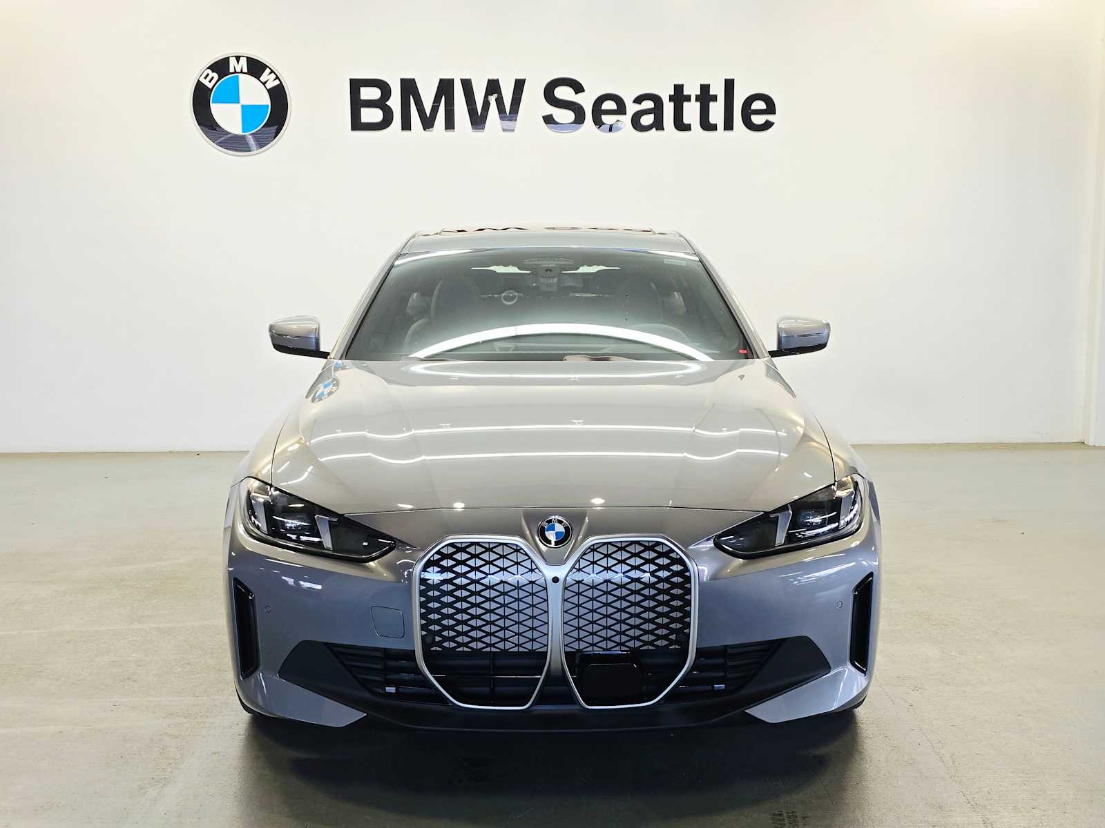 Thumbnail: 2026 BMW i4 - 6
