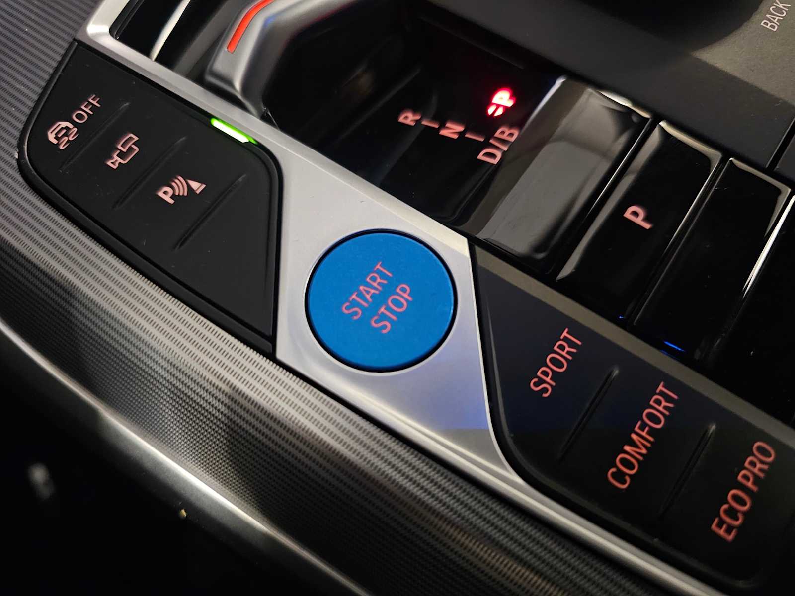 Thumbnail: 2023 BMW i4 - 28