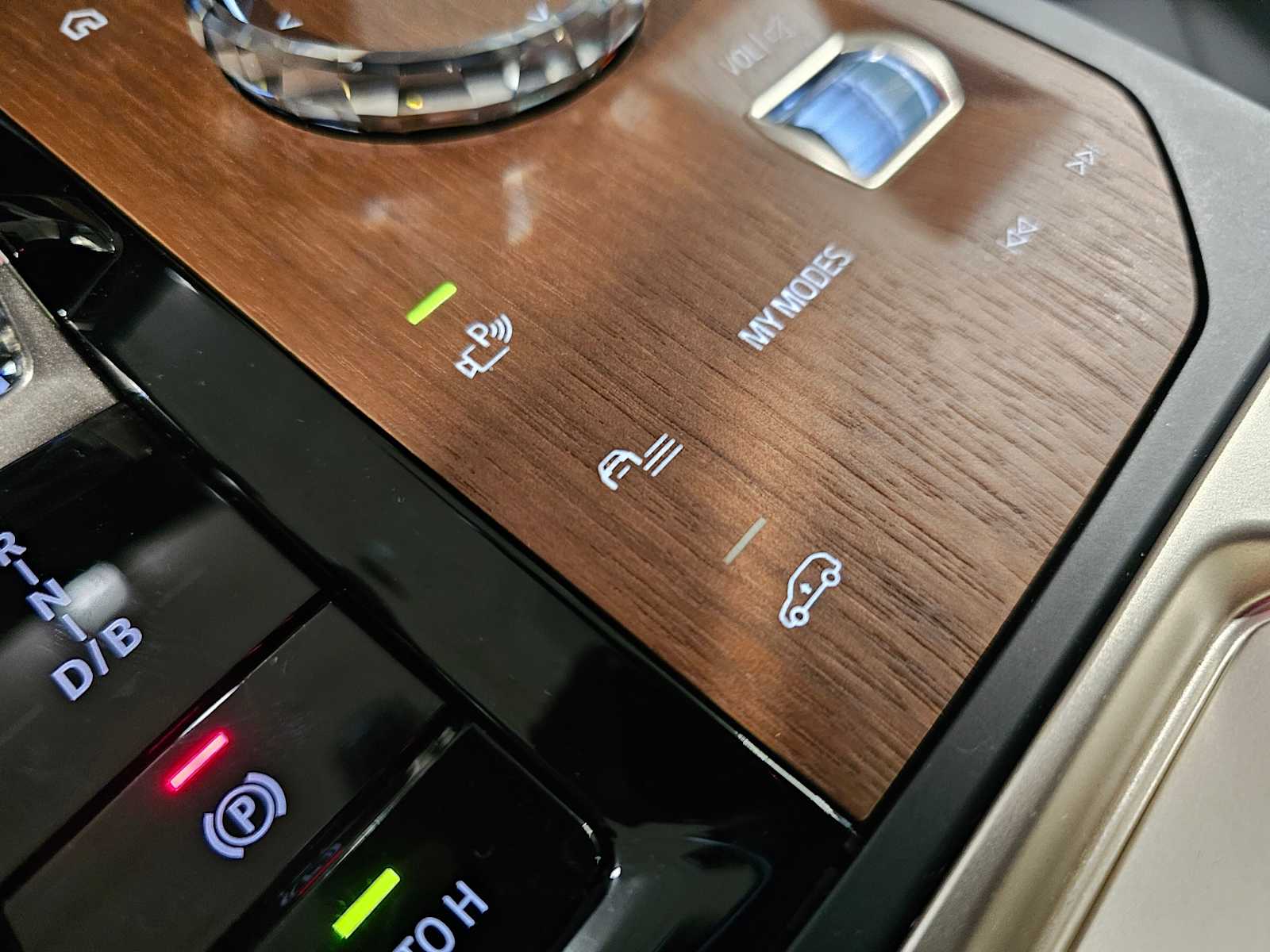 Thumbnail: 2023 BMW iX - 22