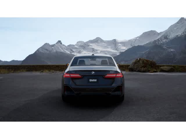 Thumbnail: 2026 BMW 5 Series - 5