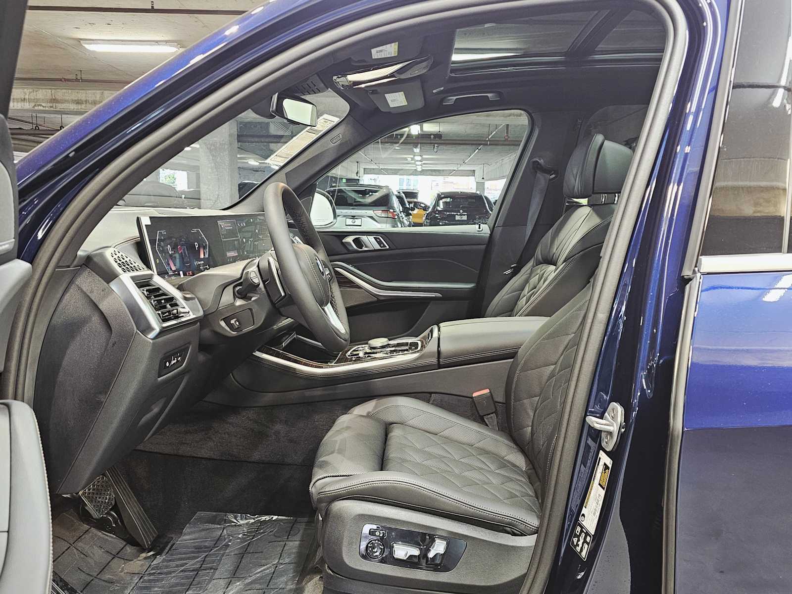 Thumbnail: 2026 BMW X5 - 23