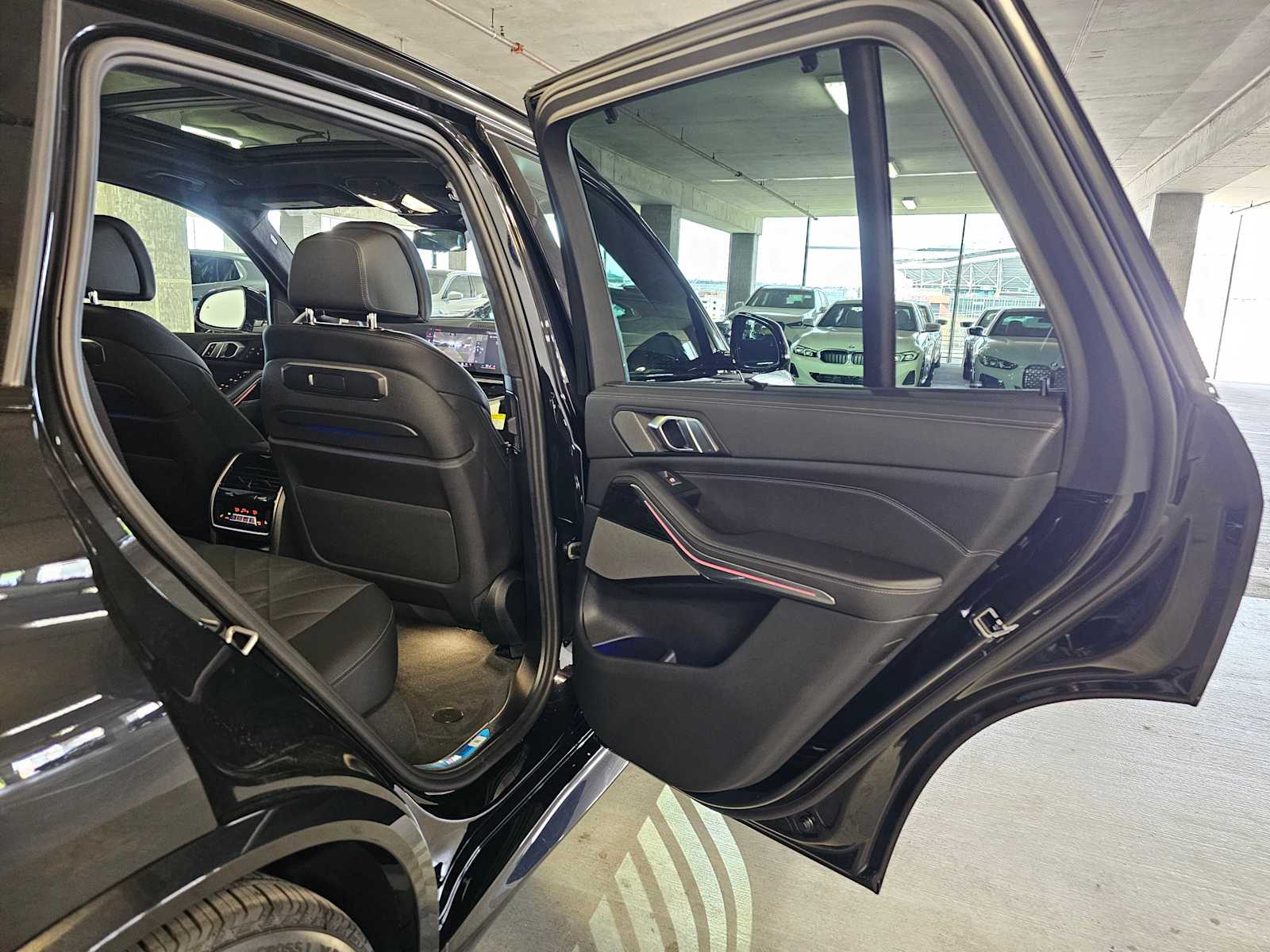 Thumbnail: 2026 BMW X5 - 38
