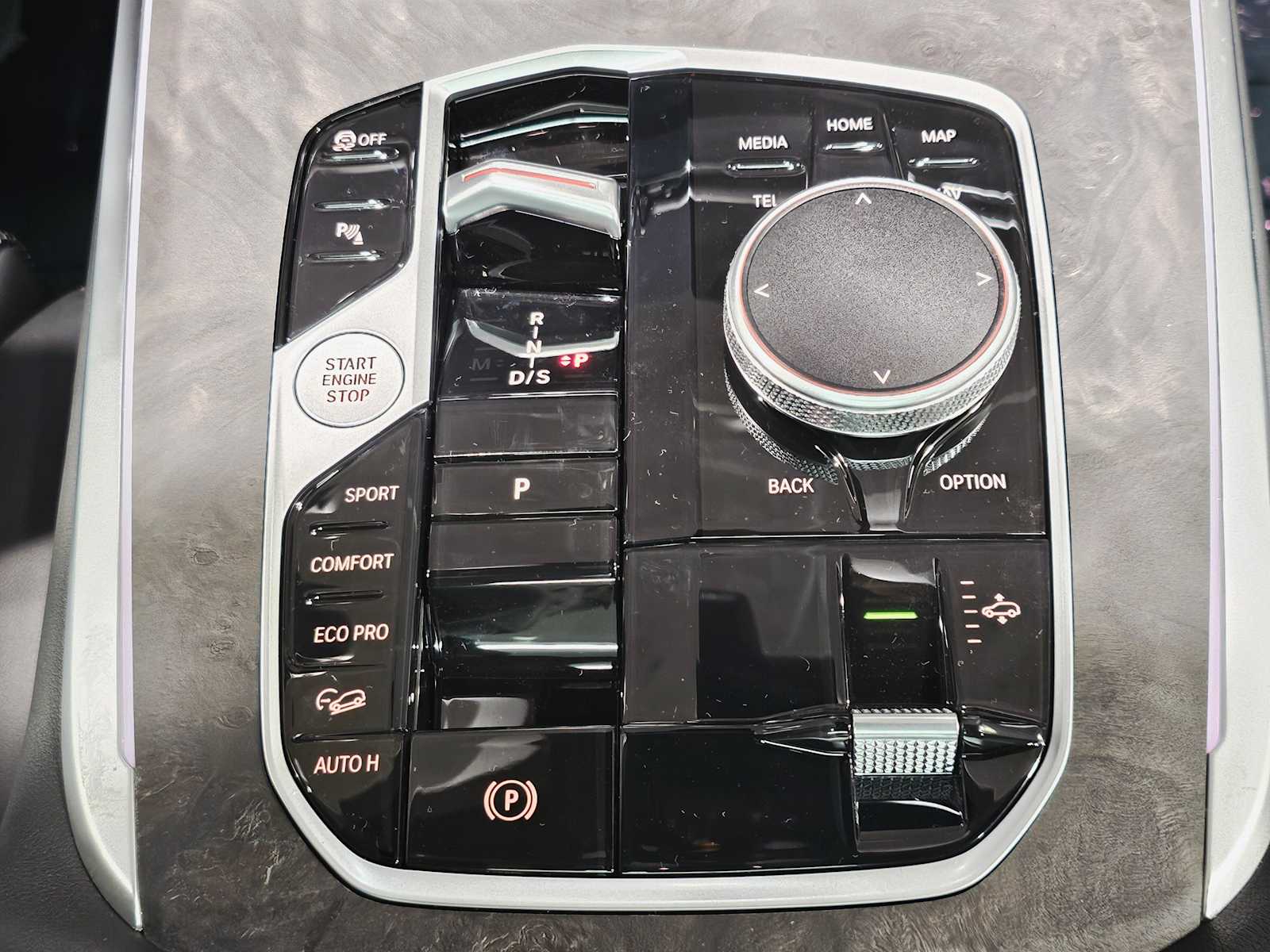 Thumbnail: 2026 BMW X7 - 18