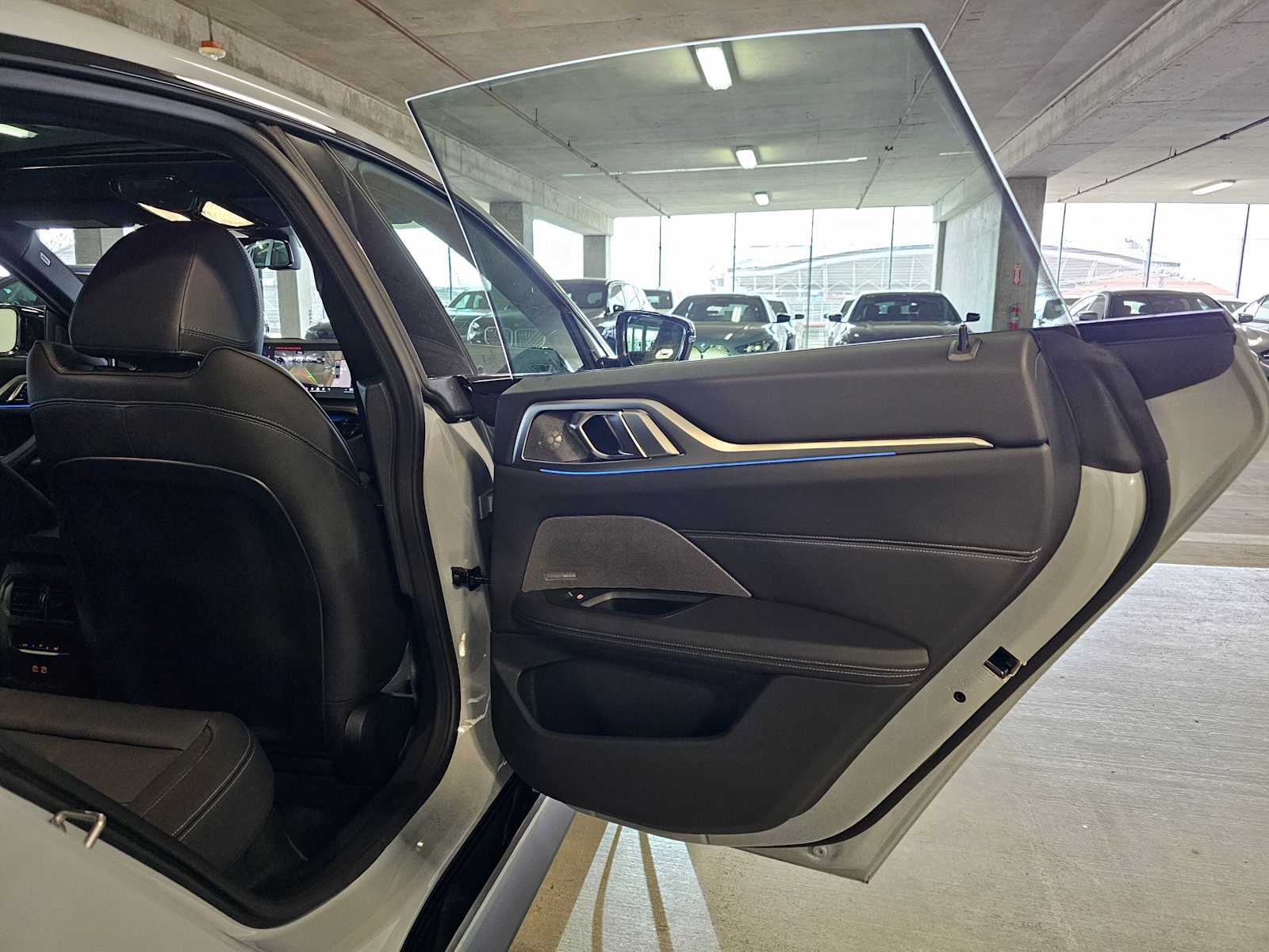 Thumbnail: 2026 BMW i4 - 31