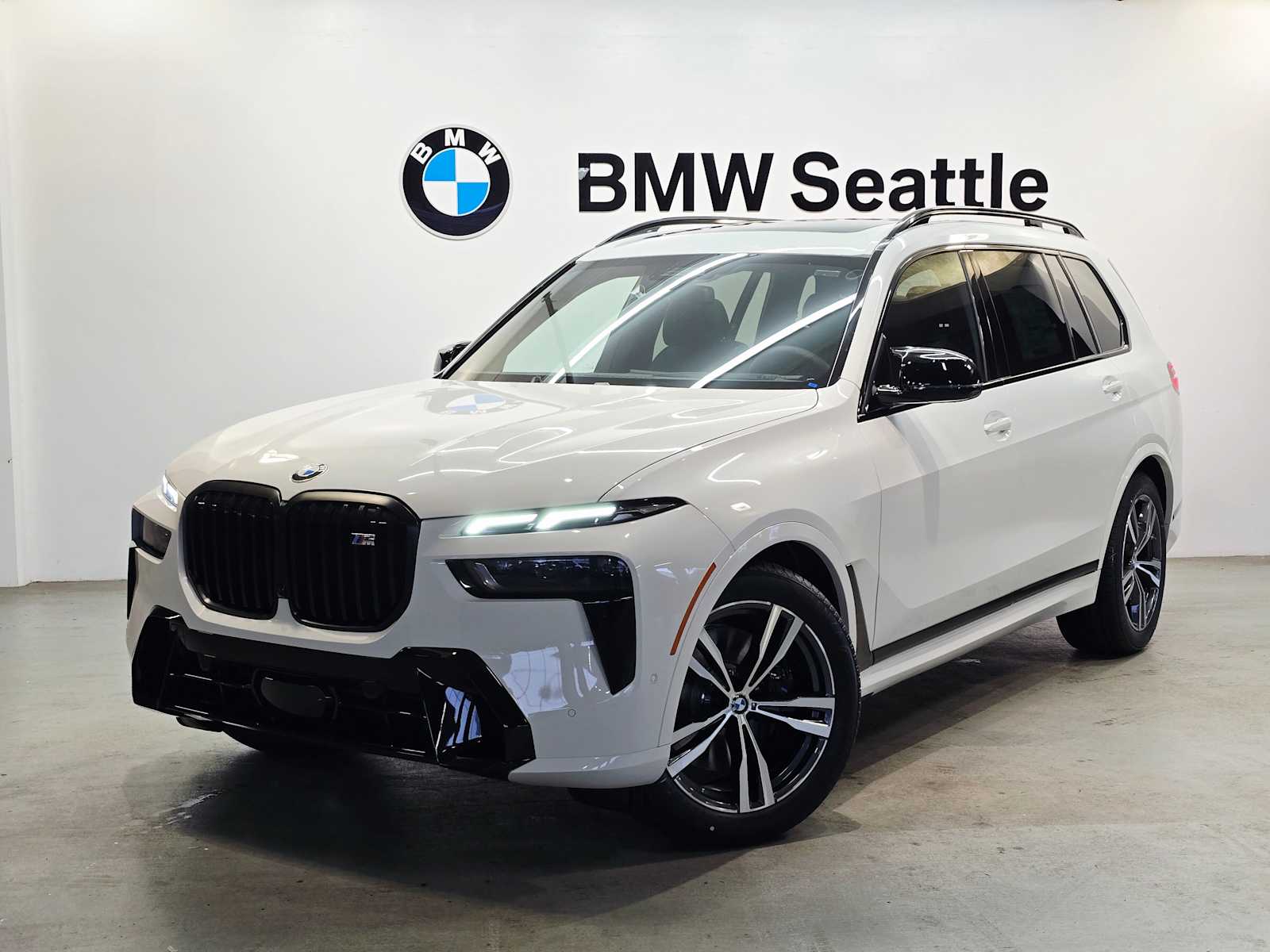 Thumbnail: 2026 BMW X7 - 1