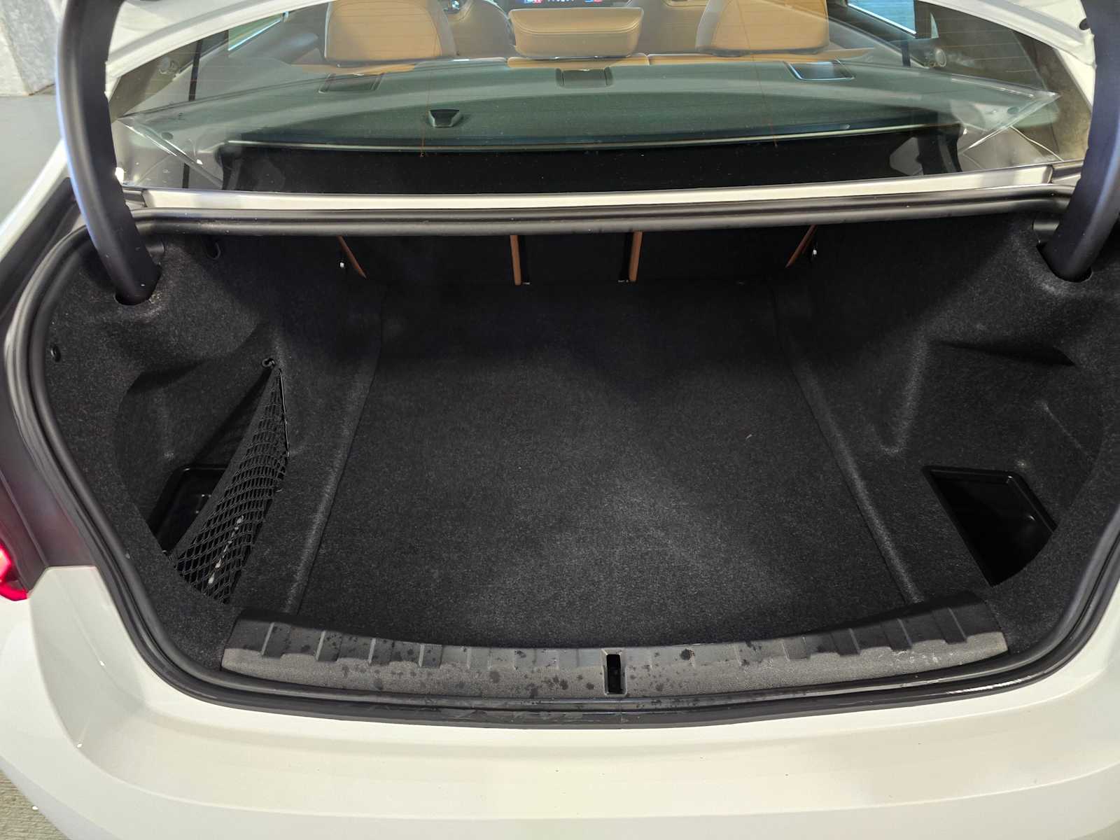 Thumbnail: 2025 BMW 3 Series - 37