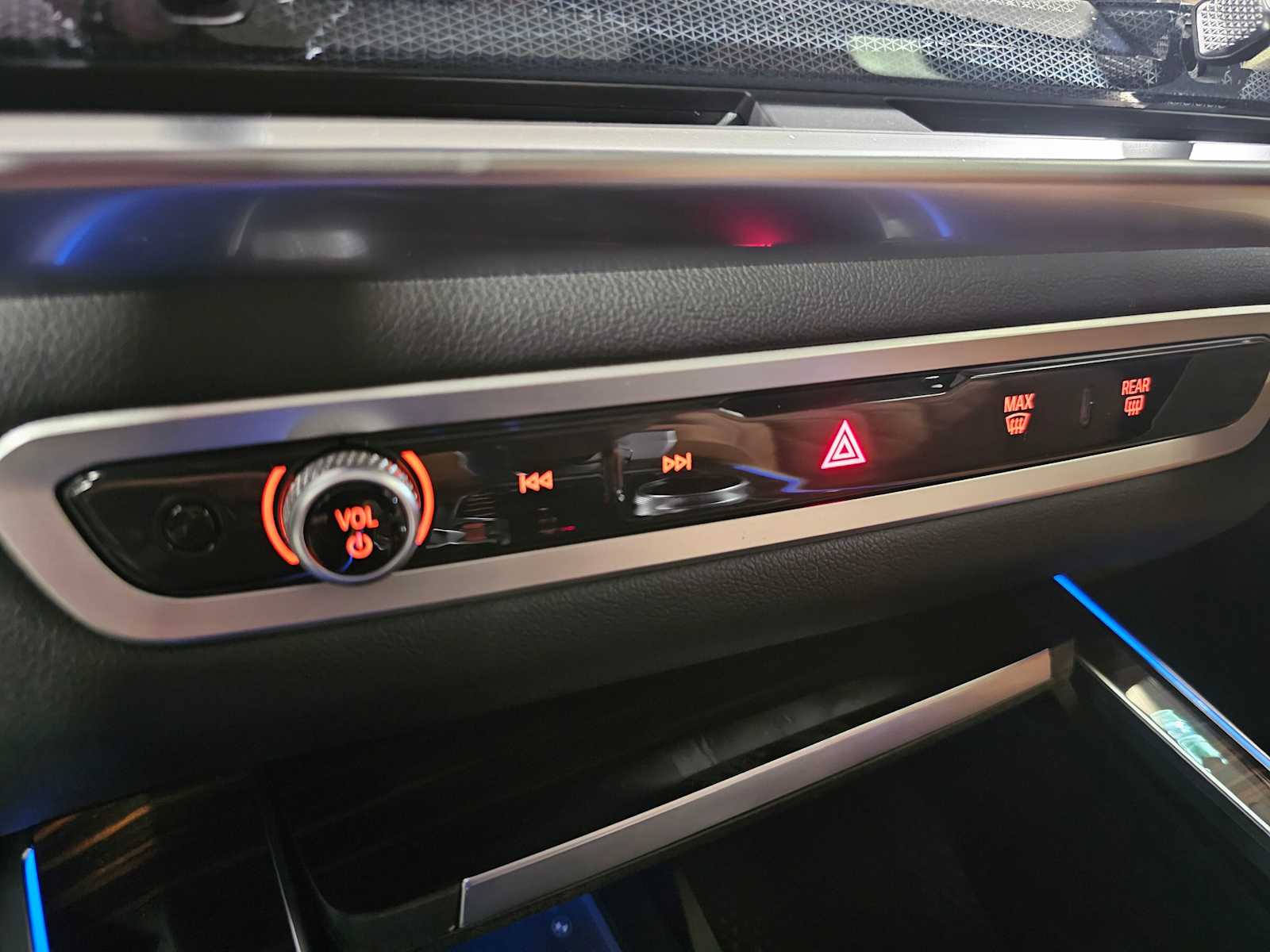Thumbnail: 2026 BMW X5 - 18