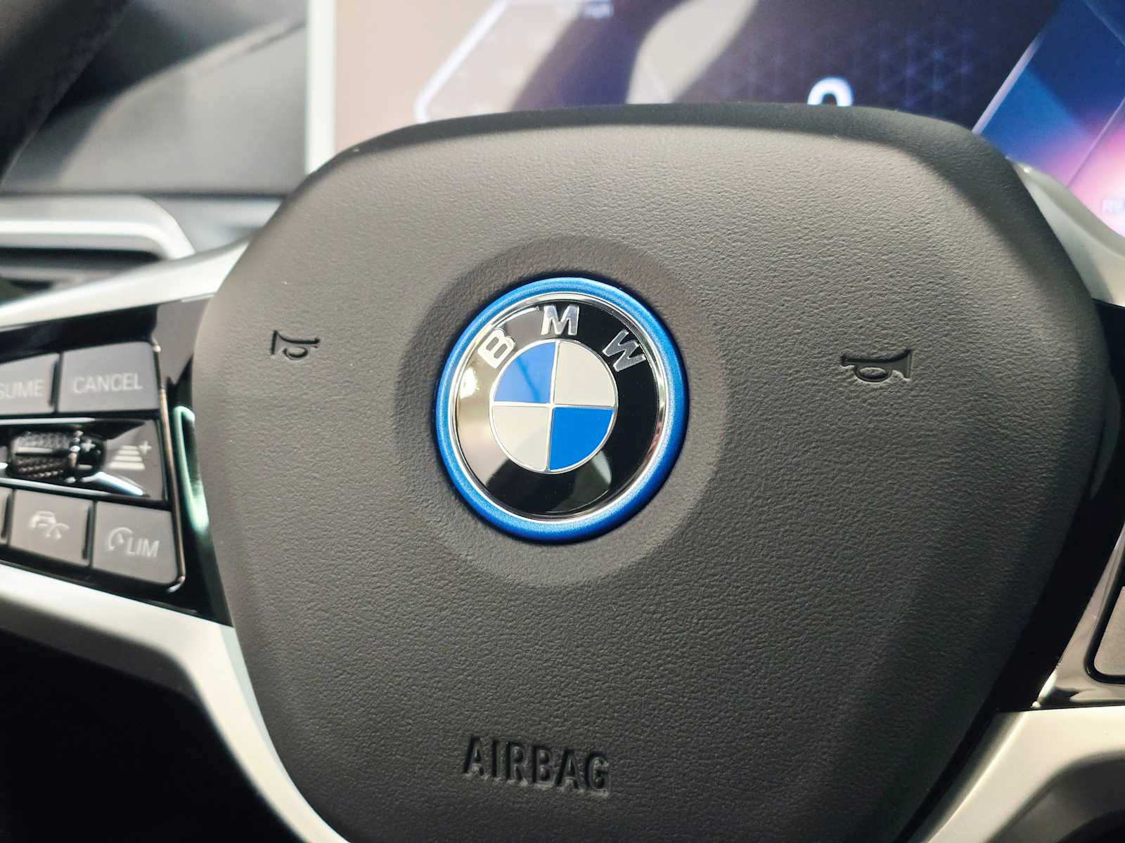 Thumbnail: 2026 BMW i4 - 23