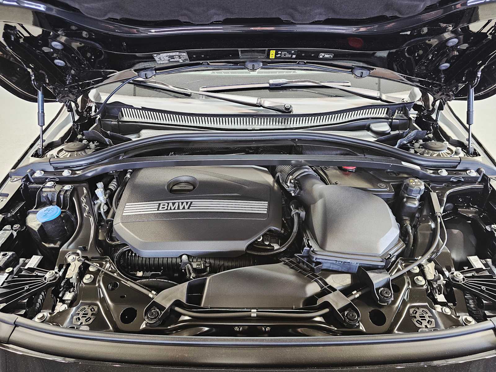 Thumbnail: 2025 BMW 2 Series - 9