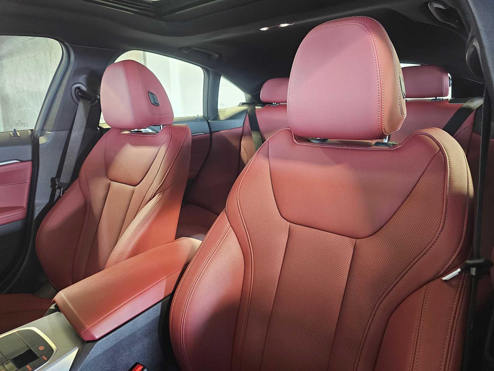 Thumbnail: 2023 BMW i4 - 34