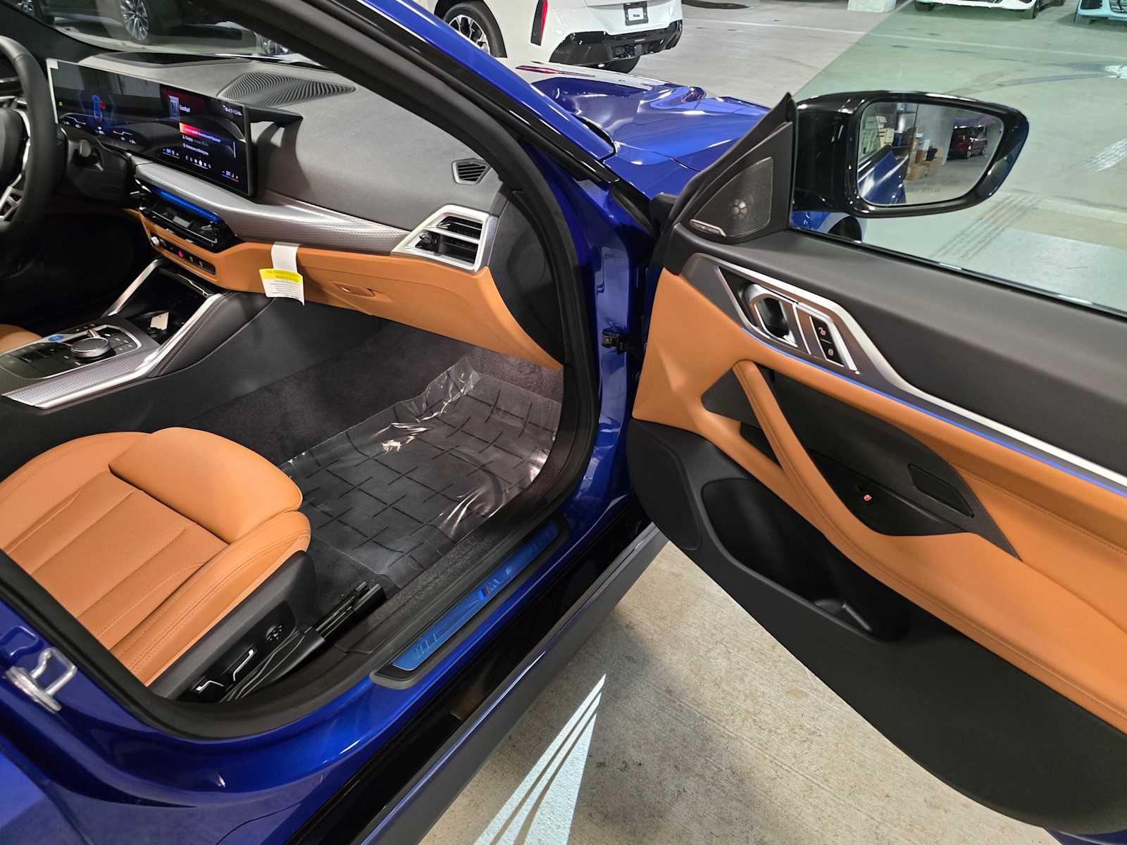 Thumbnail: 2025 BMW i4 - 31