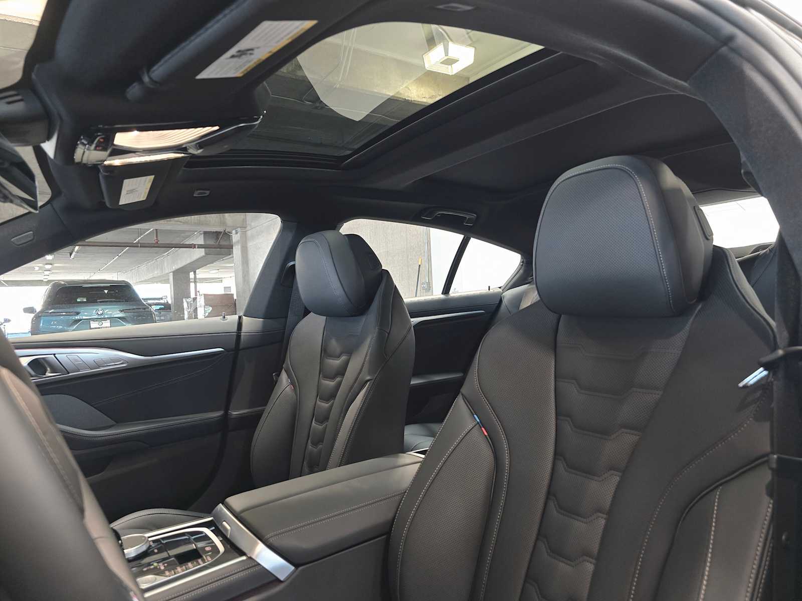 Thumbnail: 2026 BMW 8 Series - 26