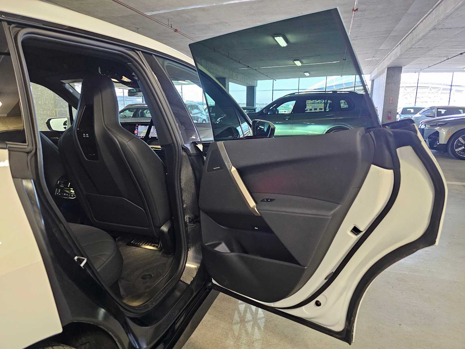 Thumbnail: 2023 BMW iX - 35