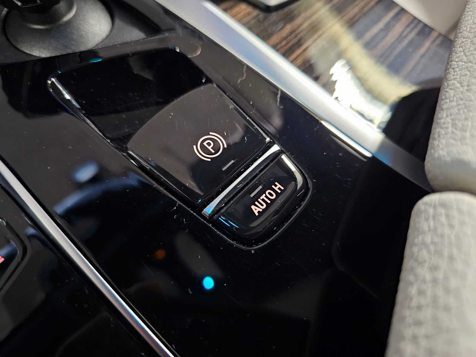 Thumbnail: 2023 BMW 5 Series - 26