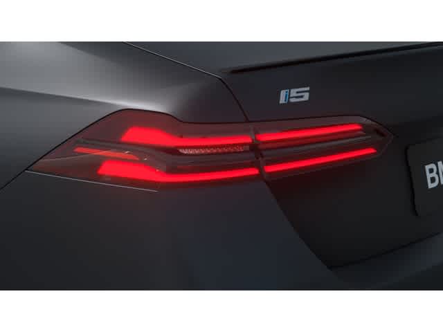 Thumbnail: 2025 BMW i5 - 8