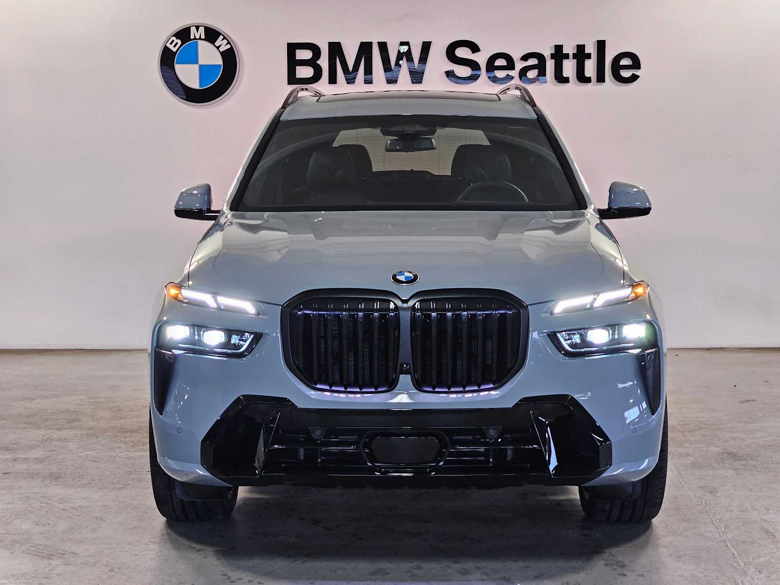 Thumbnail: 2026 BMW X7 - 6