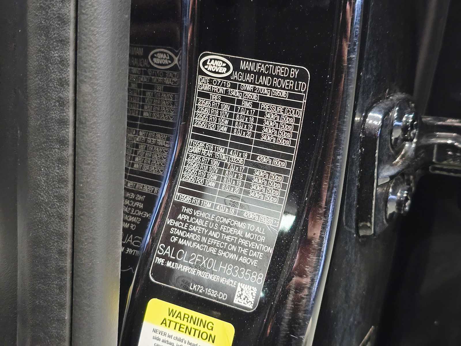 Thumbnail: 2020 Land Rover Discovery Sport - 29