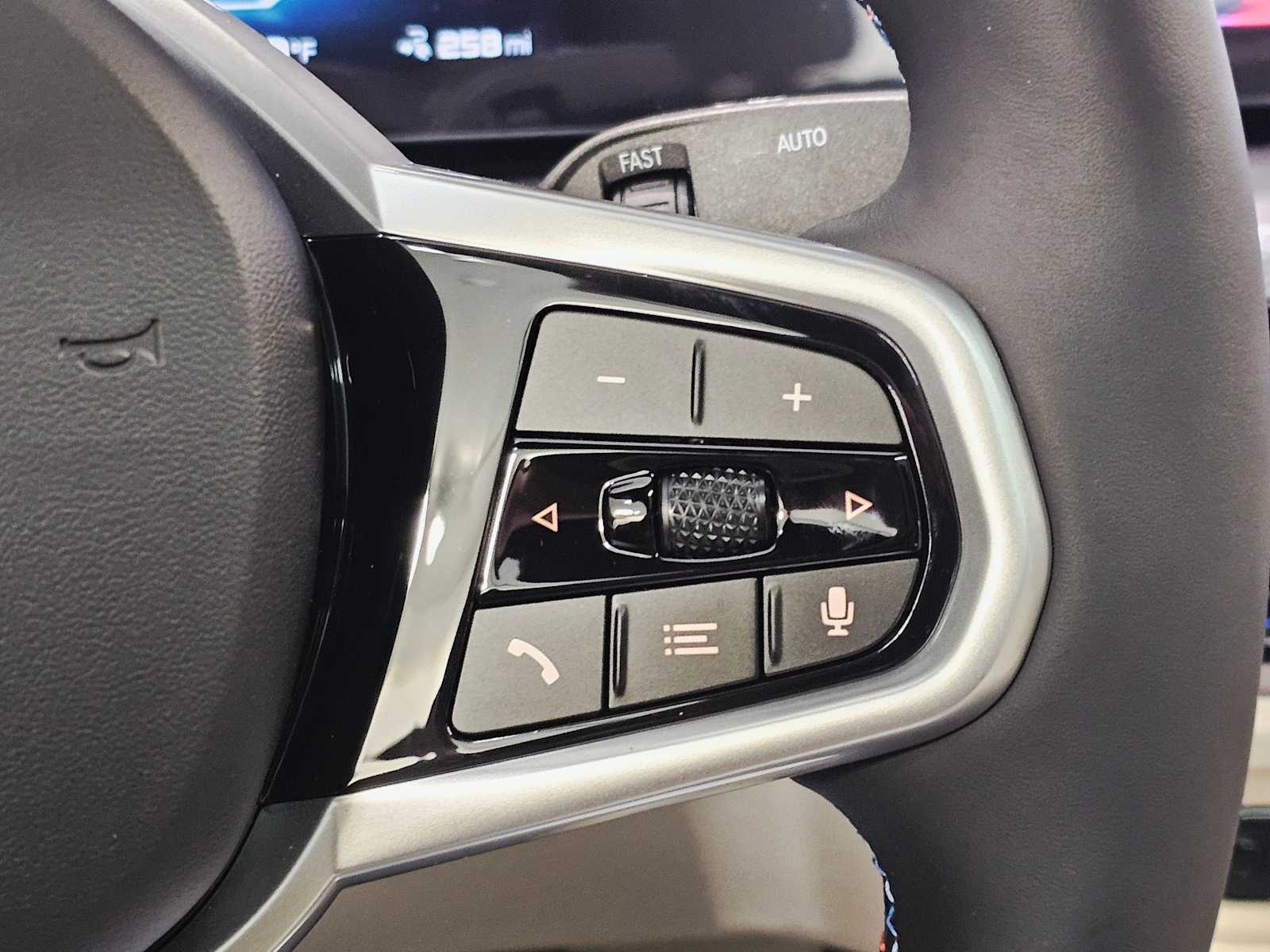 Thumbnail: 2025 BMW i4 - 12