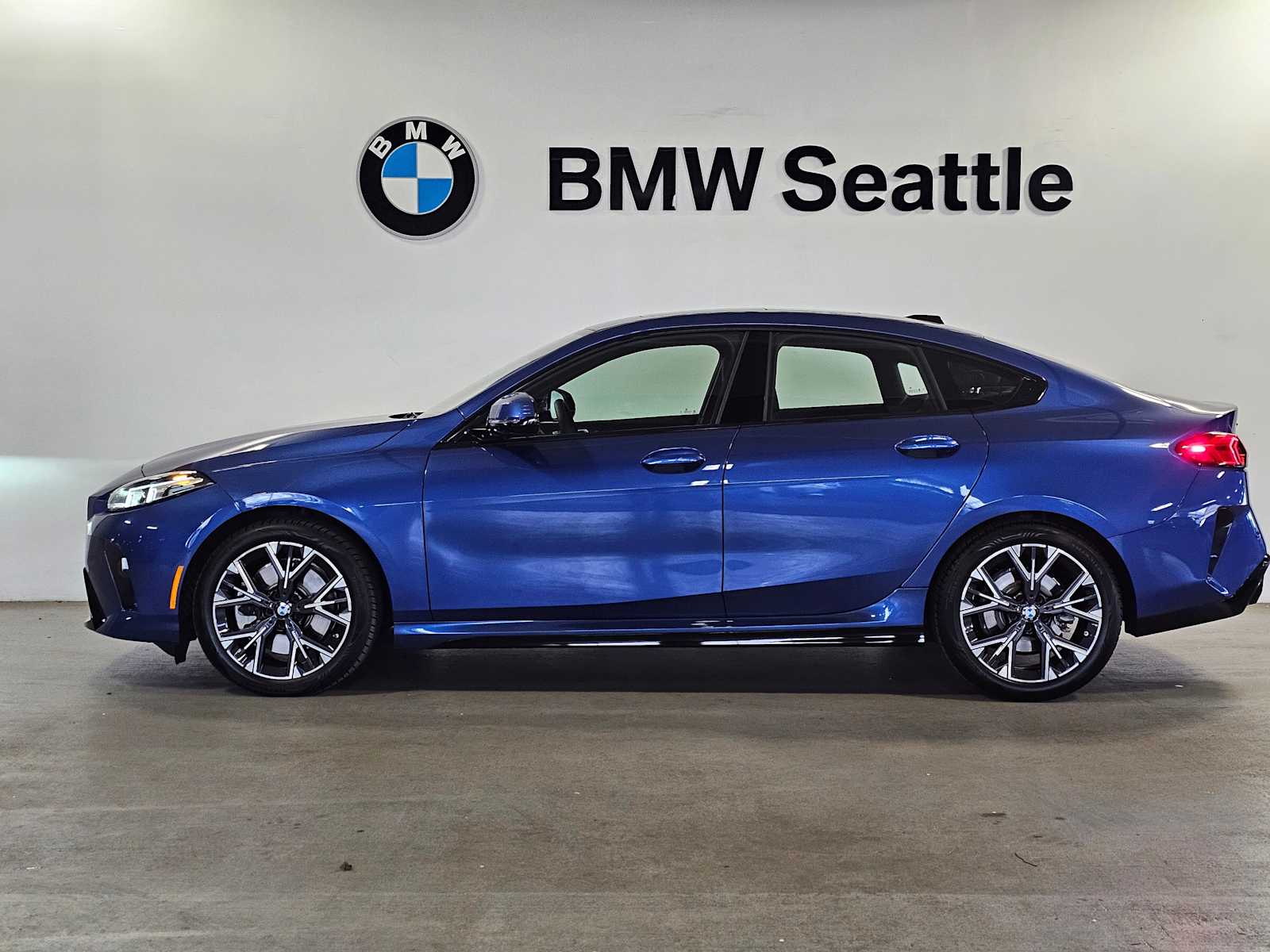 Thumbnail: 2025 BMW 2 Series - 3