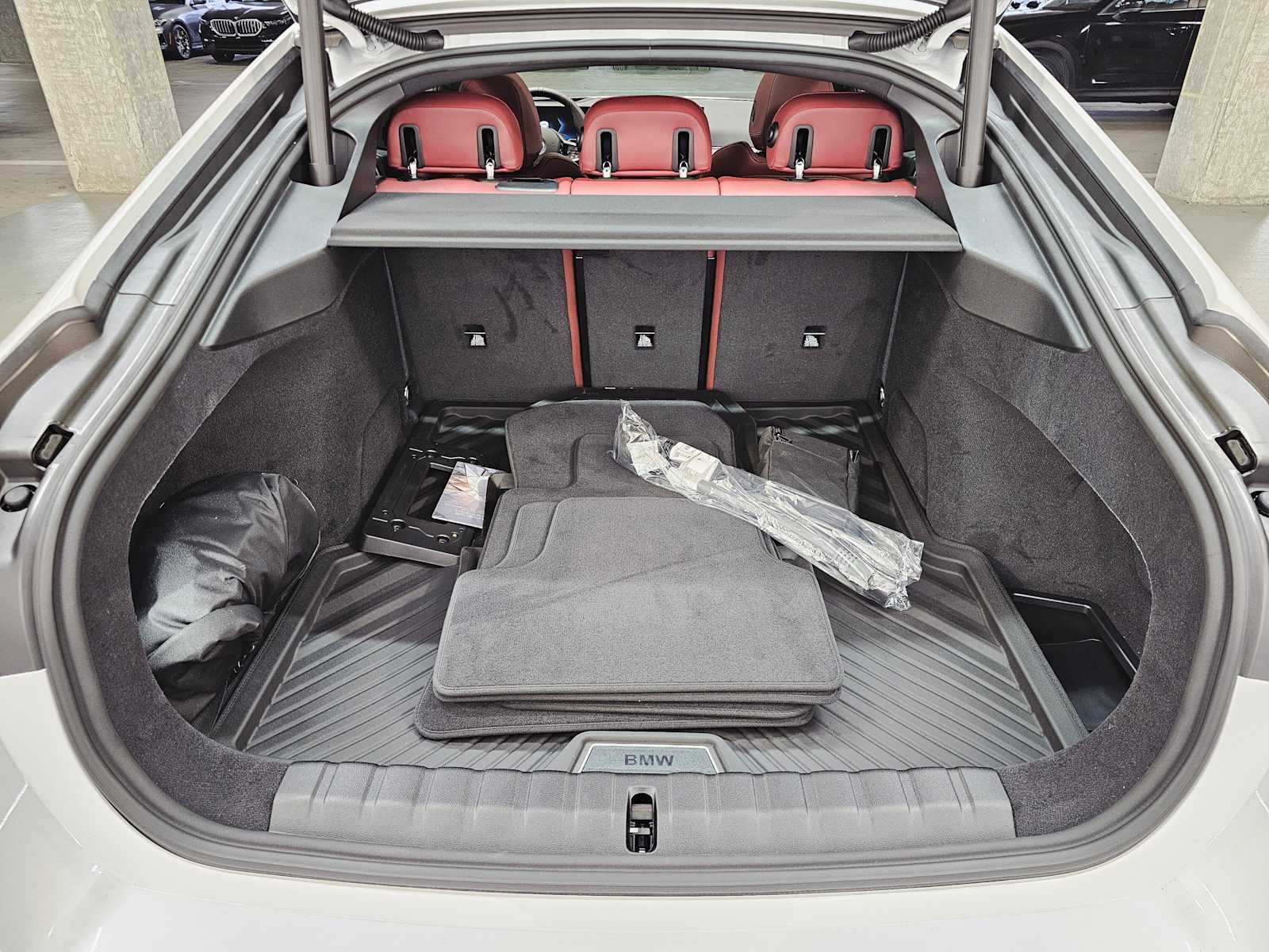 Thumbnail: 2025 BMW i4 - 28