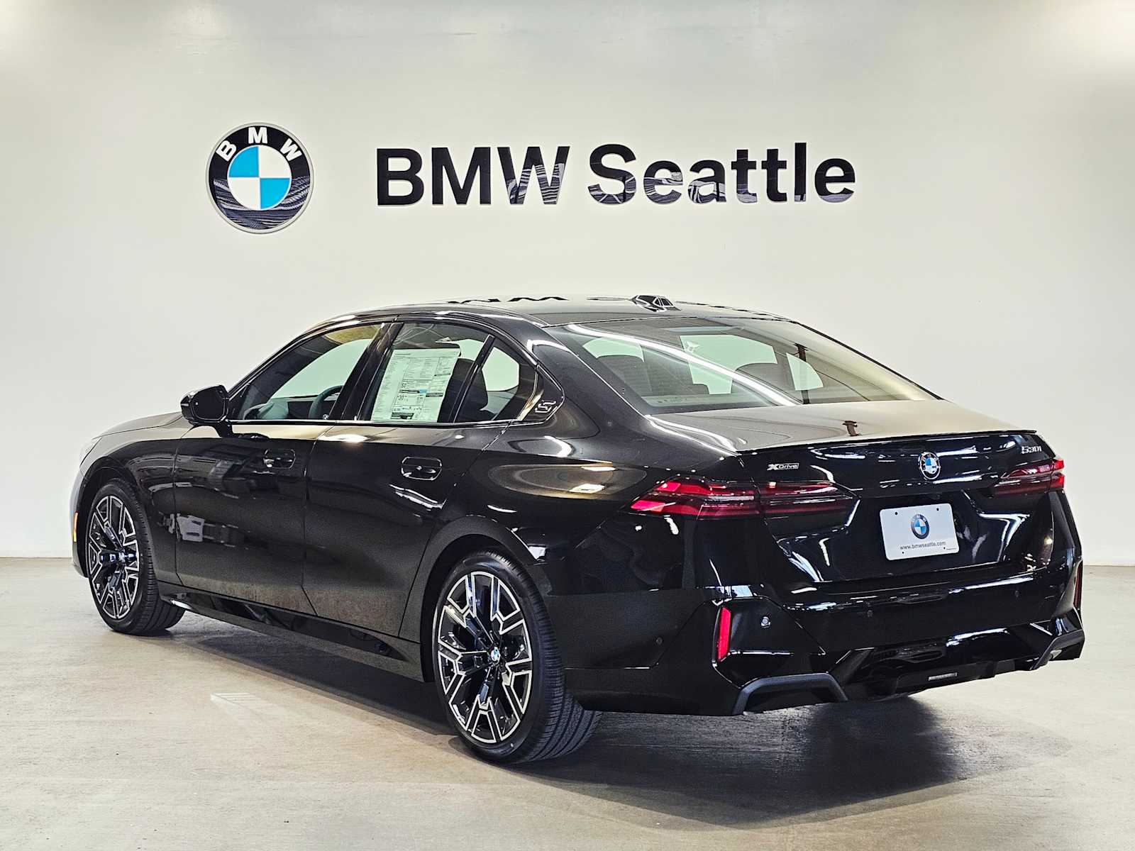 Thumbnail: 2026 BMW 5 Series - 4