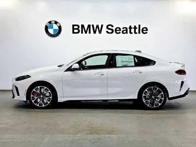 Thumbnail: 2025 BMW 2 Series - 2
