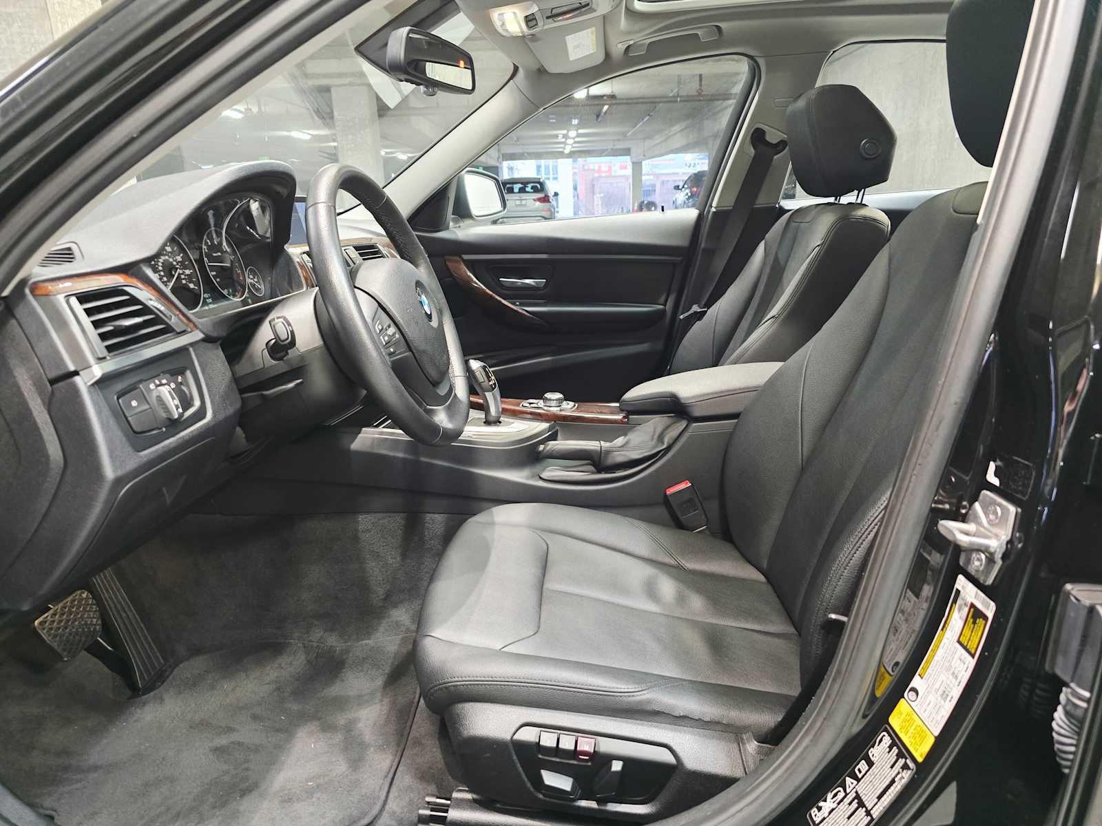 Thumbnail: 2013 BMW 3 Series - 23