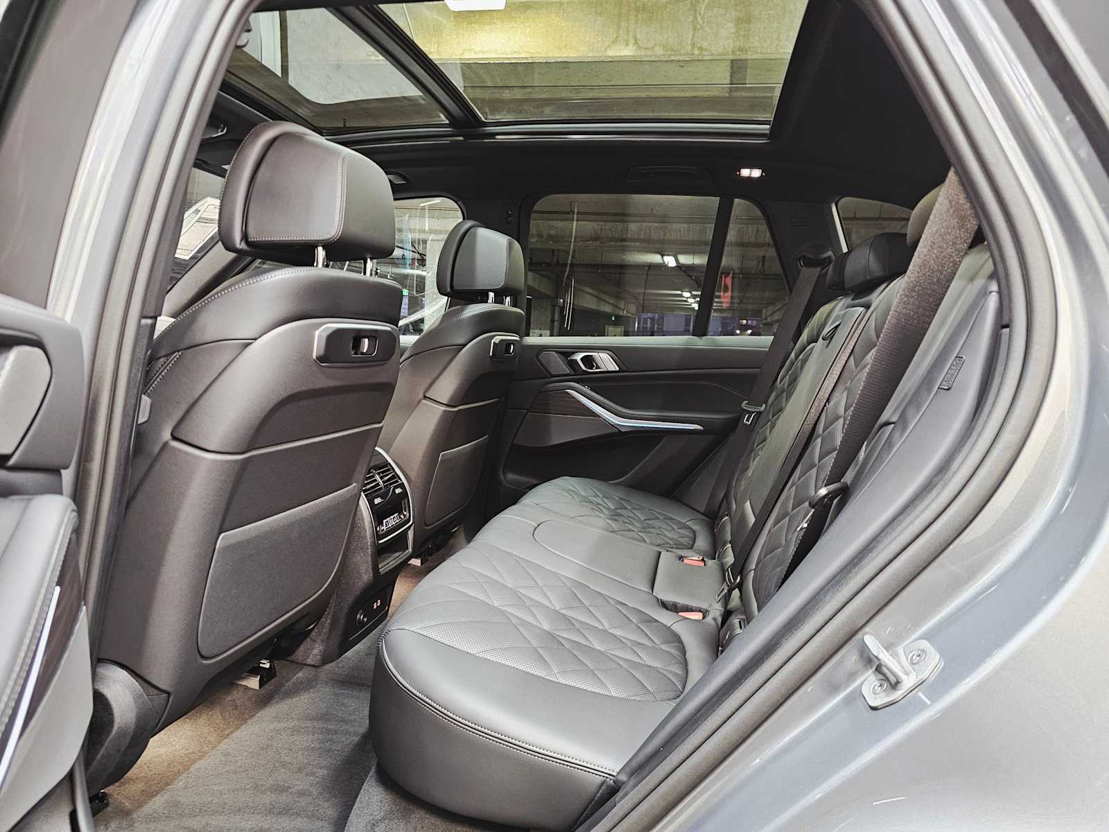 Thumbnail: 2026 BMW X5 - 25