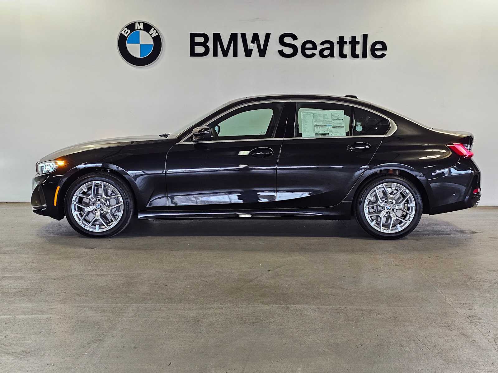 Thumbnail: 2026 BMW 3 Series - 3