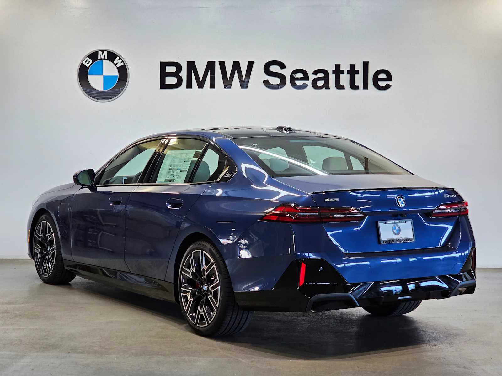 Thumbnail: 2026 BMW 5 Series - 4