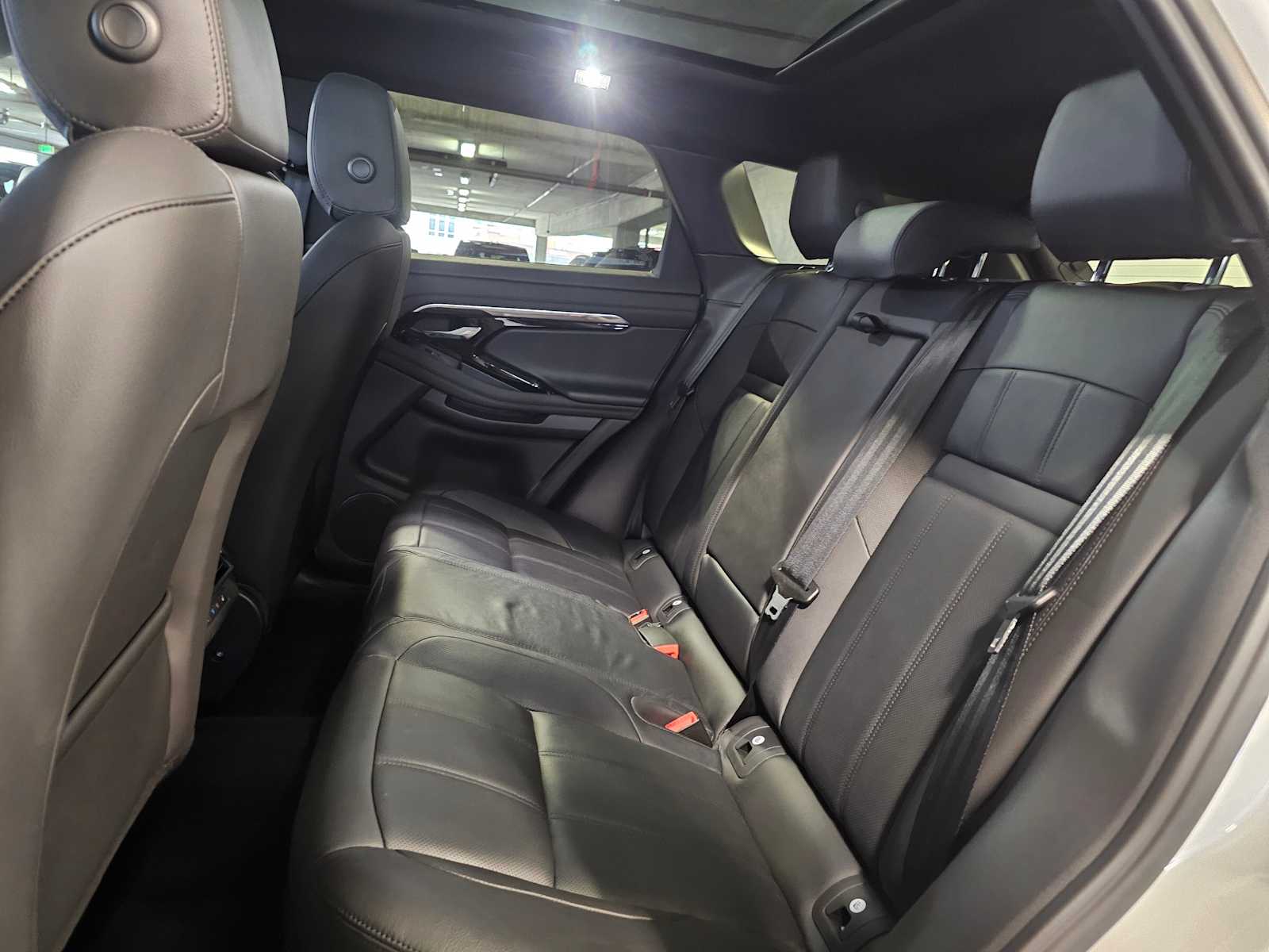 Thumbnail: 2023 Land Rover Range Rover Evoque - 30