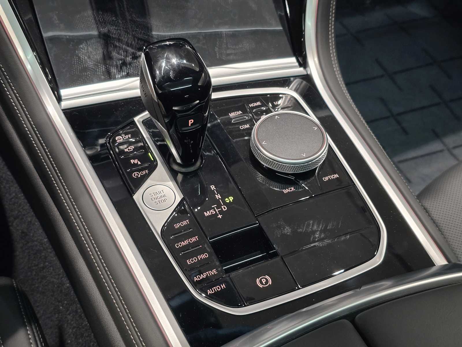 Thumbnail: 2026 BMW 8 Series - 16