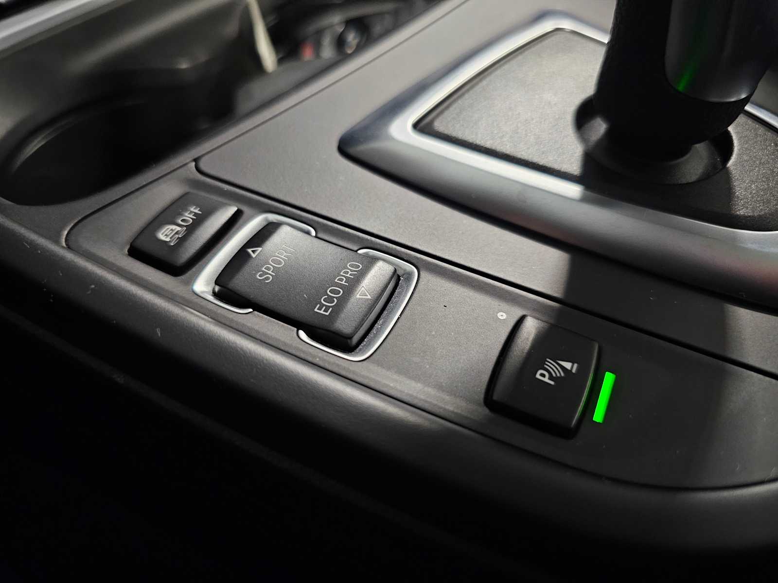 Thumbnail: 2015 BMW 3 Series - 27