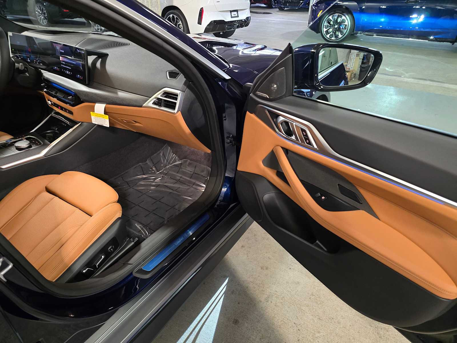 Thumbnail: 2025 BMW i4 - 28