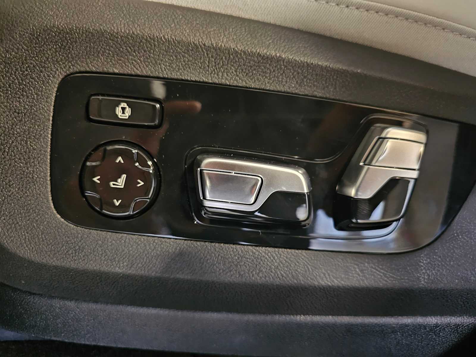 Thumbnail: 2026 BMW X5 - 30