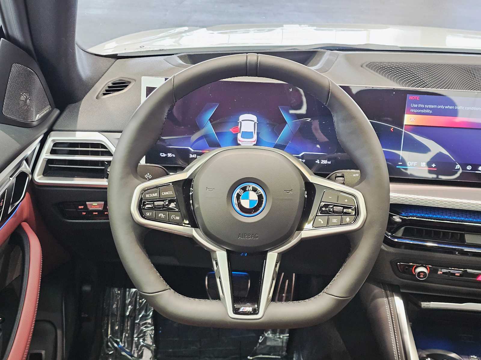 Thumbnail: 2025 BMW i4 - 11