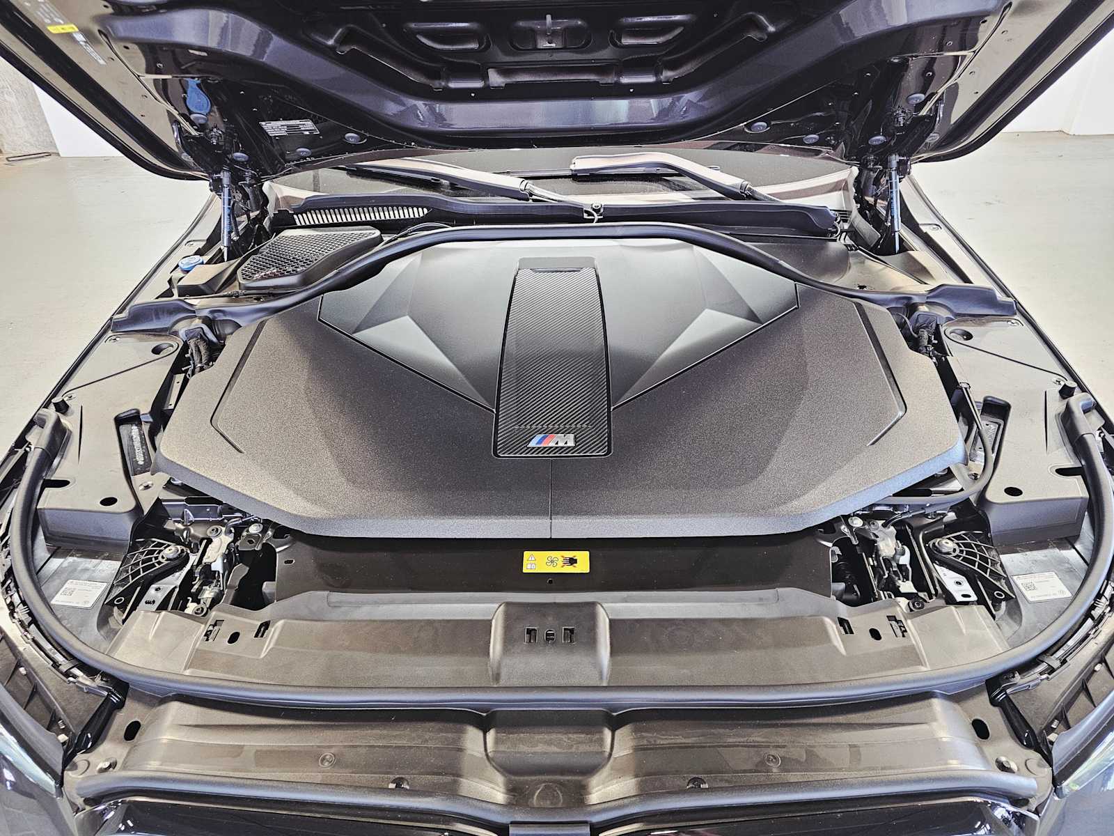 Thumbnail: 2025 BMW i5 - 9