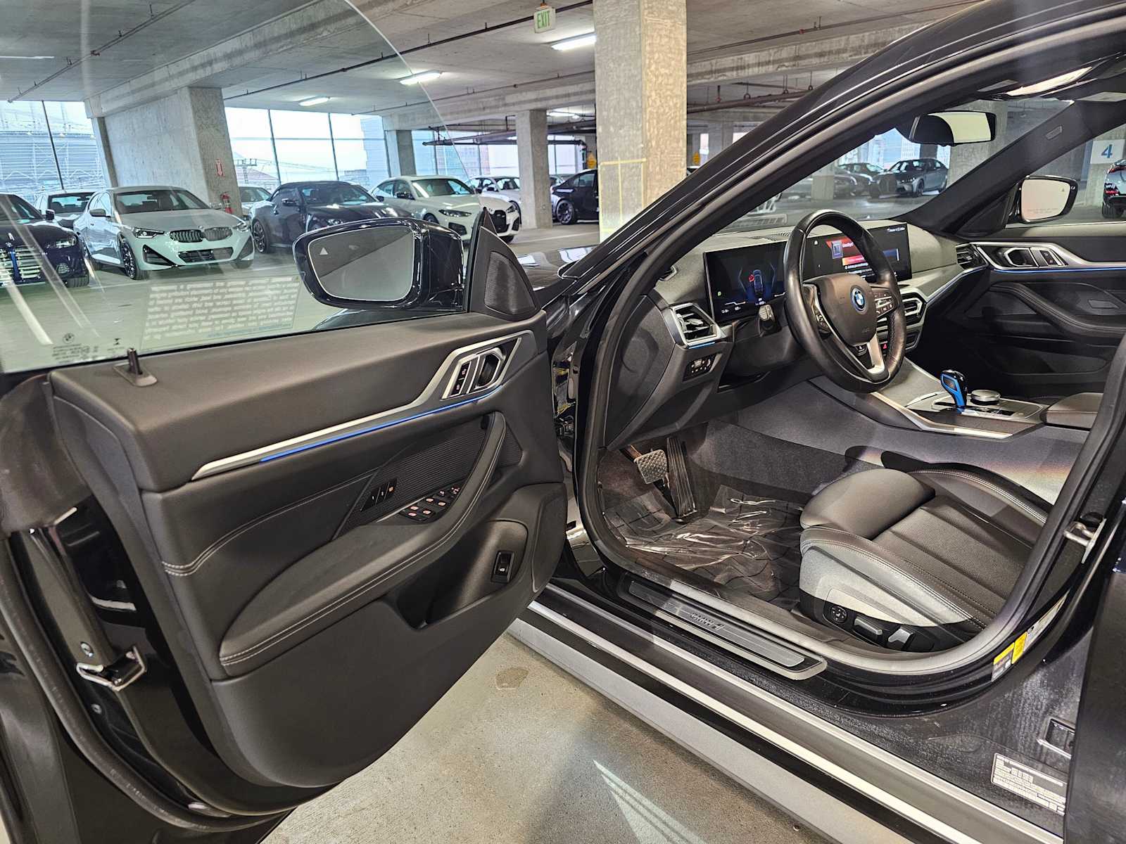 Thumbnail: 2023 BMW i4 - 31