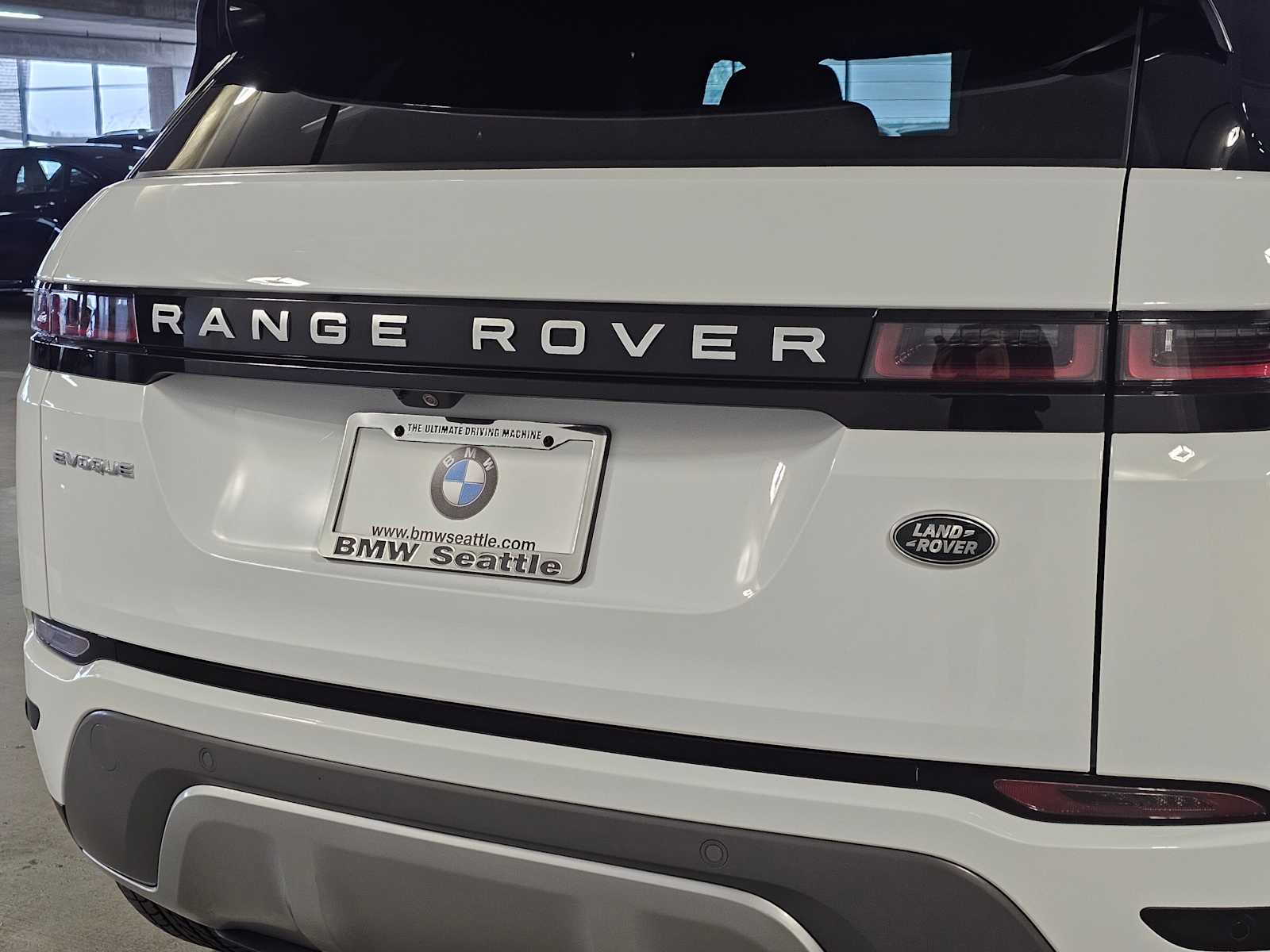 Used 2023 Land Rover SUV SE Fuji White For Sale at Lithia Motors