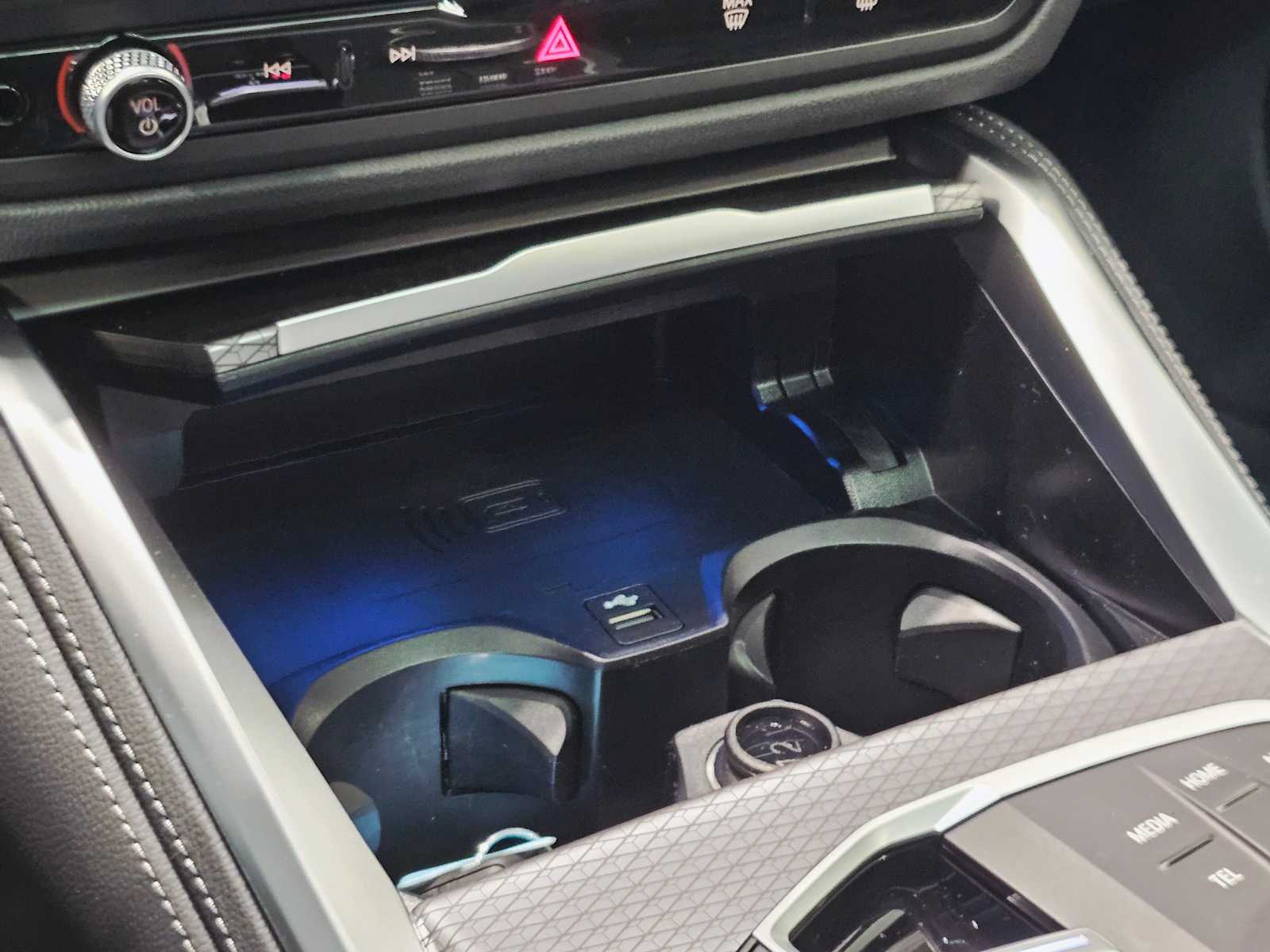 Thumbnail: 2025 BMW i4 - 19