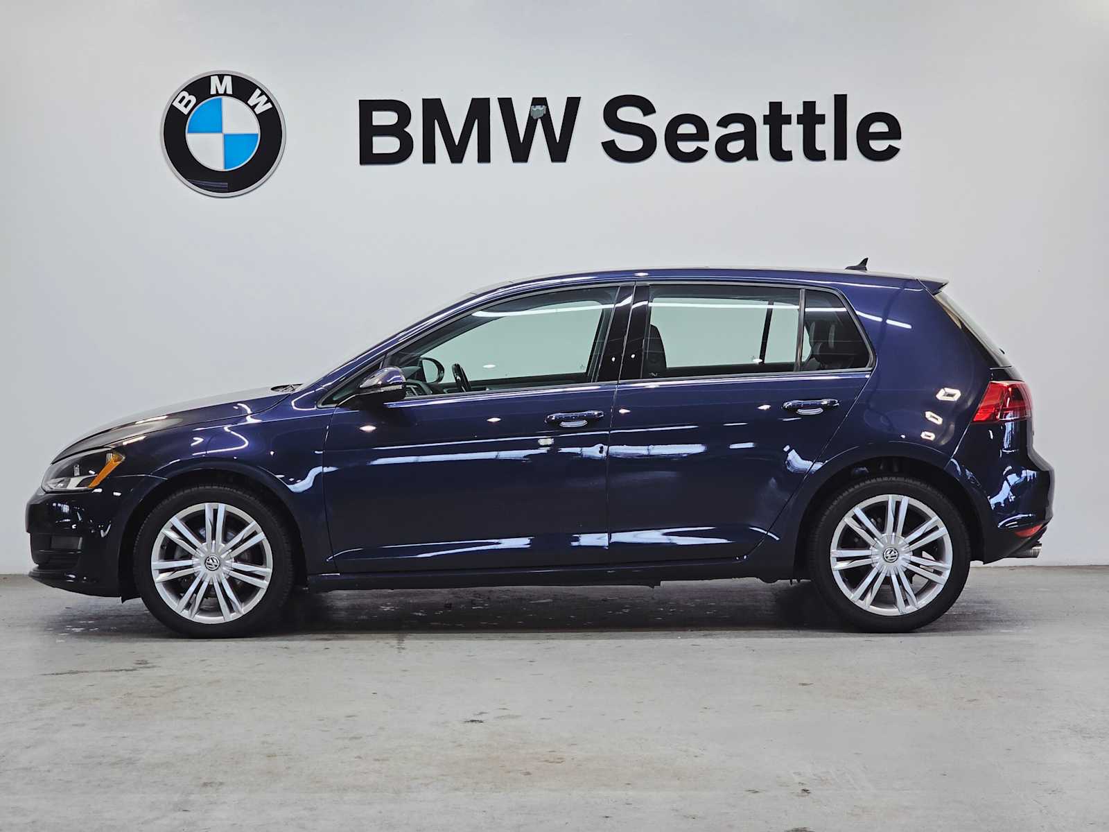 Thumbnail: 2015 Volkswagen Golf - 3