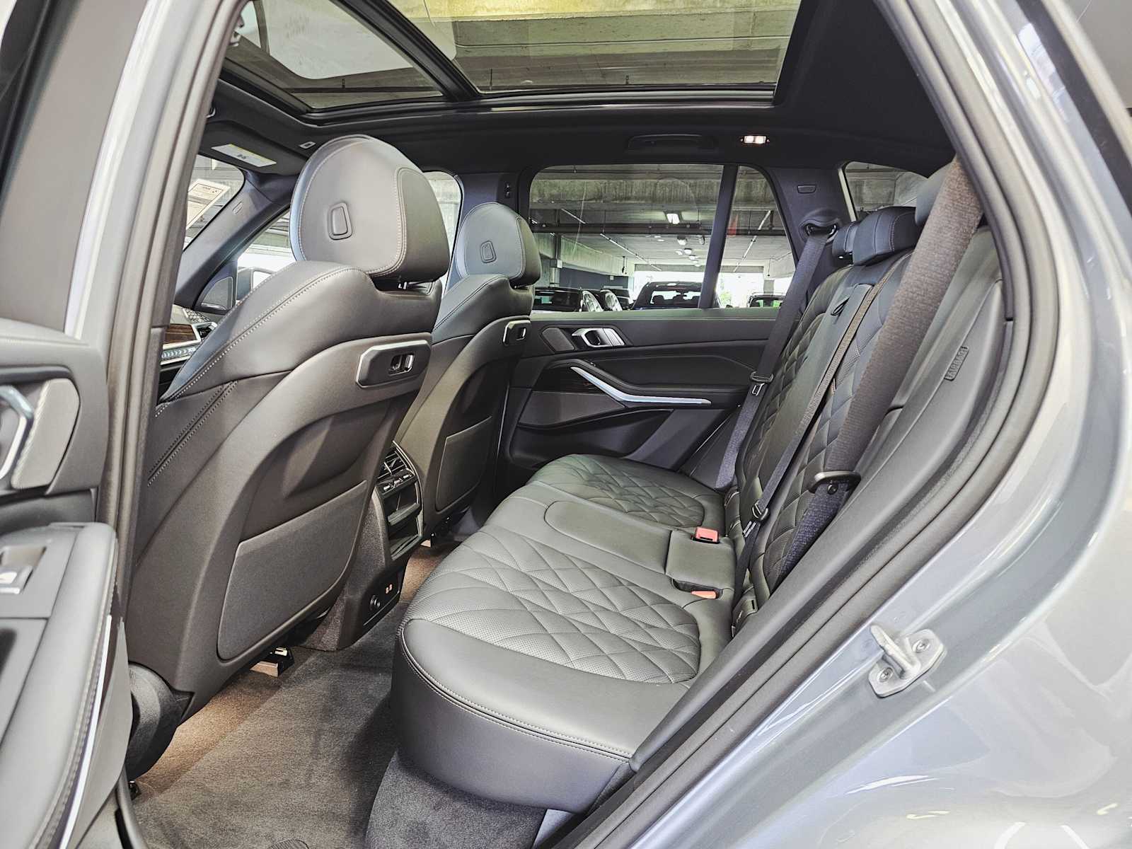 Thumbnail: 2026 BMW X5 - 25