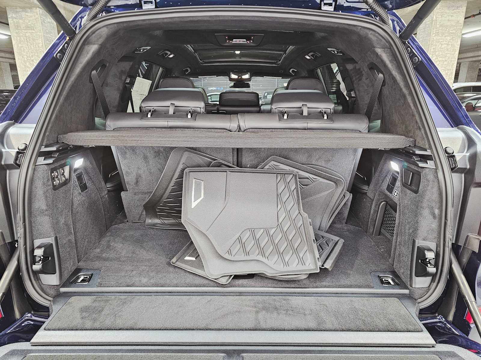 Thumbnail: 2026 BMW X7 - 29