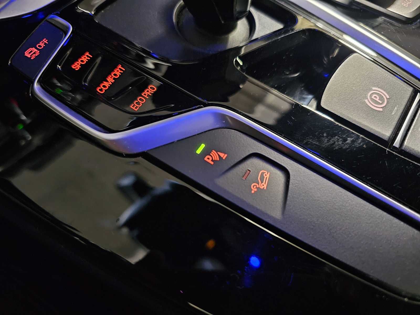 Thumbnail: 2021 BMW X4 - 25